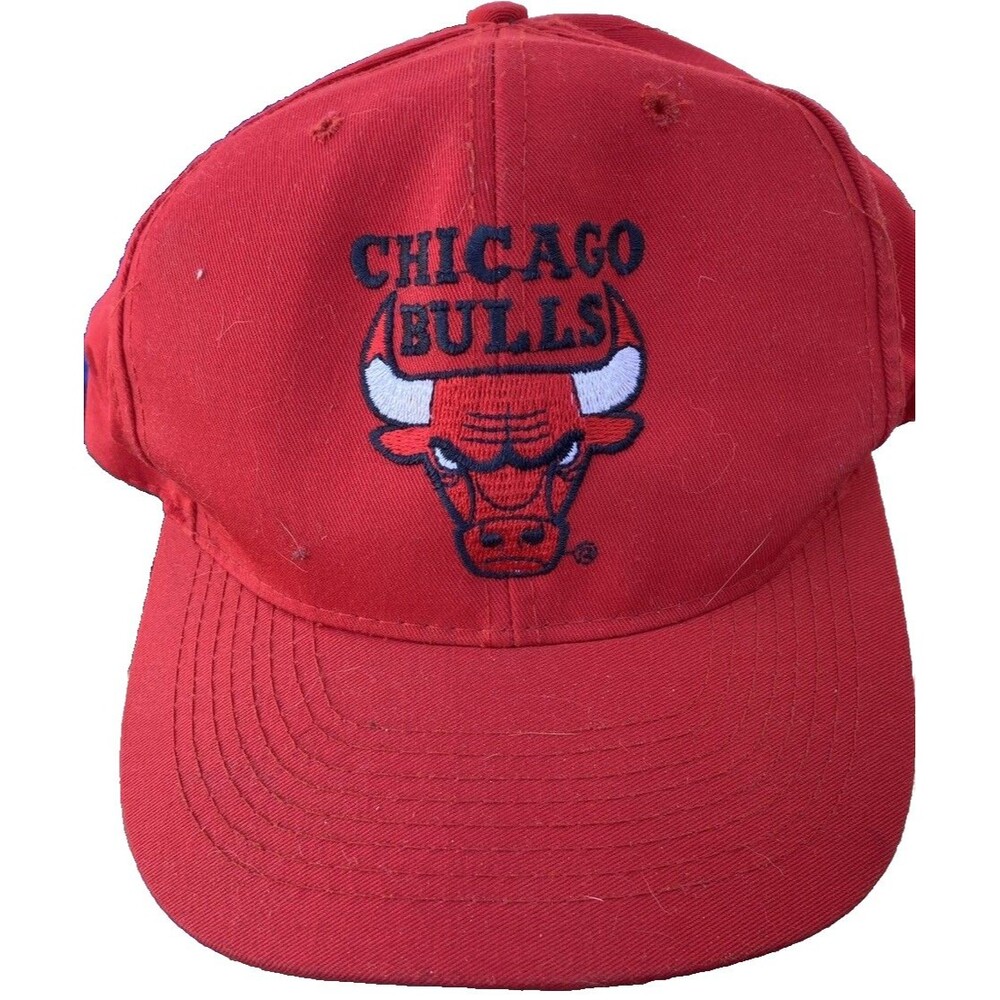 Snapback Cap VTG Chicago Bulls Hat Red Logo Official NBA Tag Retro Basketball